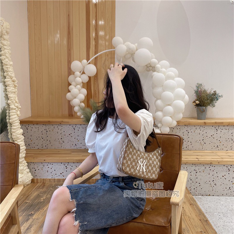 Túi kẹp nách thêu chữ mẫu 2