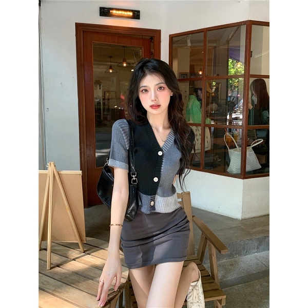 Korean V-Neck Color Contrast Short-sleeved Cardigan Tops Women Sweet Exposed Navel Knitted Short-sleeved Shirt