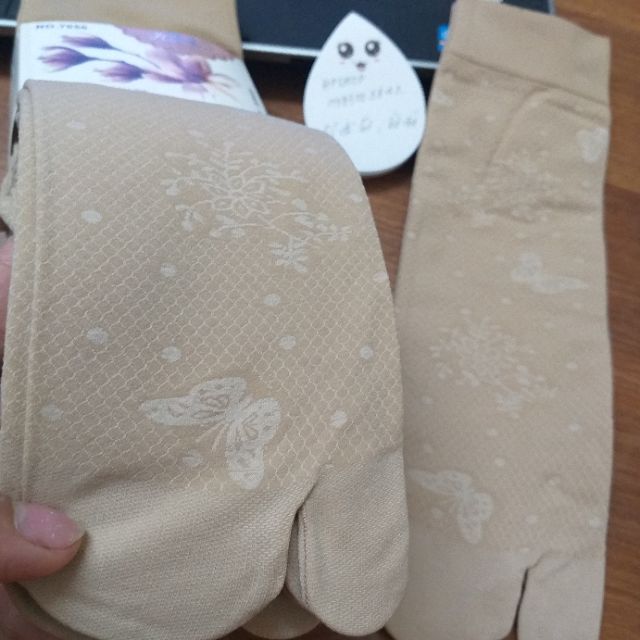 Sỉ 10 đôi tất xỏ ngón in hoa DN7050