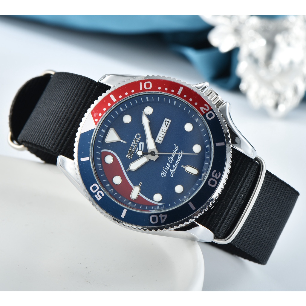 Đồng Hồ Thể Thao Seiko 5 Spe83K1 SRPE83 Phiên Bản Giới Hạn