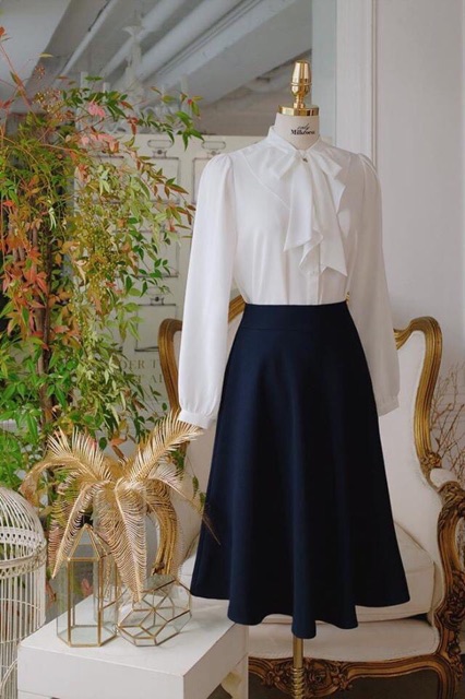 Chân váy xoè 55cm dáng vừa tới gối chất liệu tuyết mưa