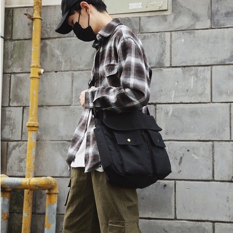 Túi đeo chéo phong cách Harajuku cá tính thời trang dành cho cả nam và nữ đựng vừa a4