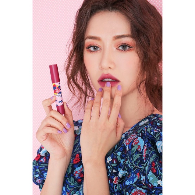 Son Bút Chì 3CE Maison Kitsune Velvet Lip Crayon