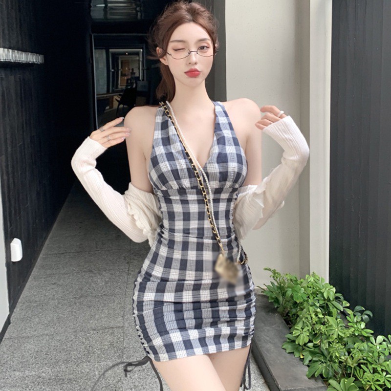 Đầm Hai Dây Cổ Chữ V Họa Tiết Sọc Caro Phong Cách Hàn Quốc