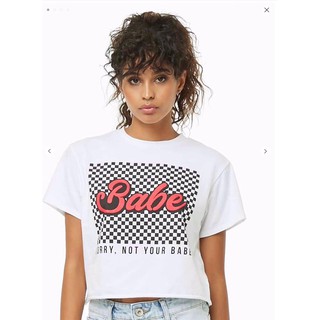 Áo Thun Cotton F21 Croptop In Chữ Babe Lai Sóng - 2353