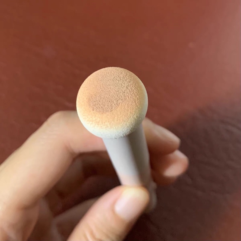 Cọ che khuyết điểm đầu nấm bông mút