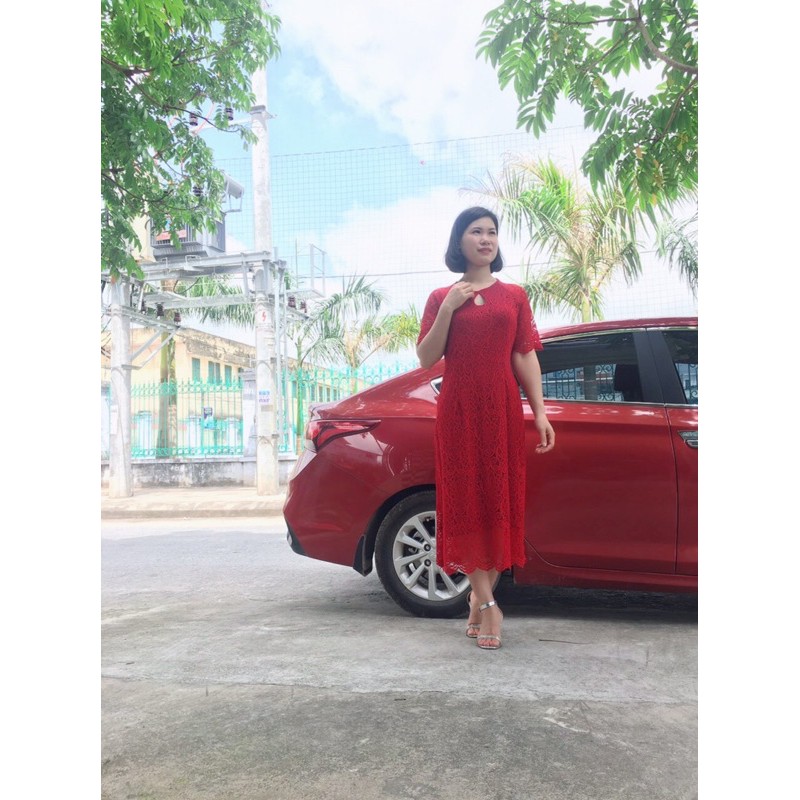 Đầm ren dáng suông 2 lớp trung niên | BigBuy360 - bigbuy360.vn