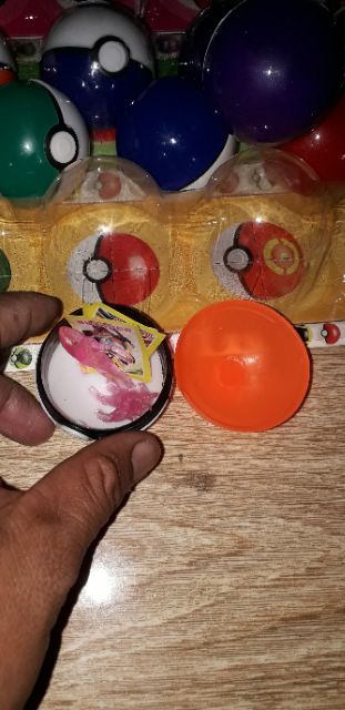 Một quả trứng pokemol đường kính 60mm bằng nhựa rất đẹp