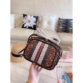 🔥hàng sẵn. túi đeo chéo độc quyền burberry new logo hot trend ss22!