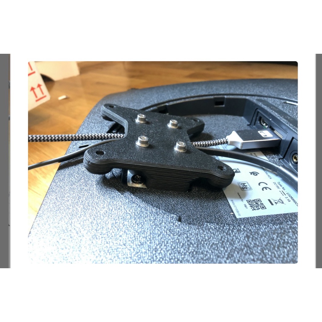 VESA ADAPTER màn hình SAMSUNG UR59C