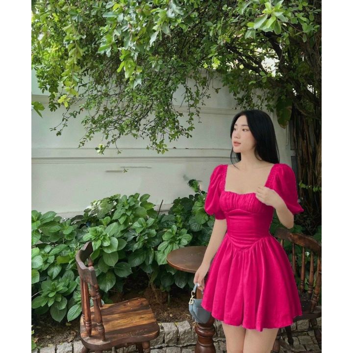 Đầm Kate Cổ Vuông Tay Ngắn Chạy Viền Thun Mẫu Trơn Dãng Xòe