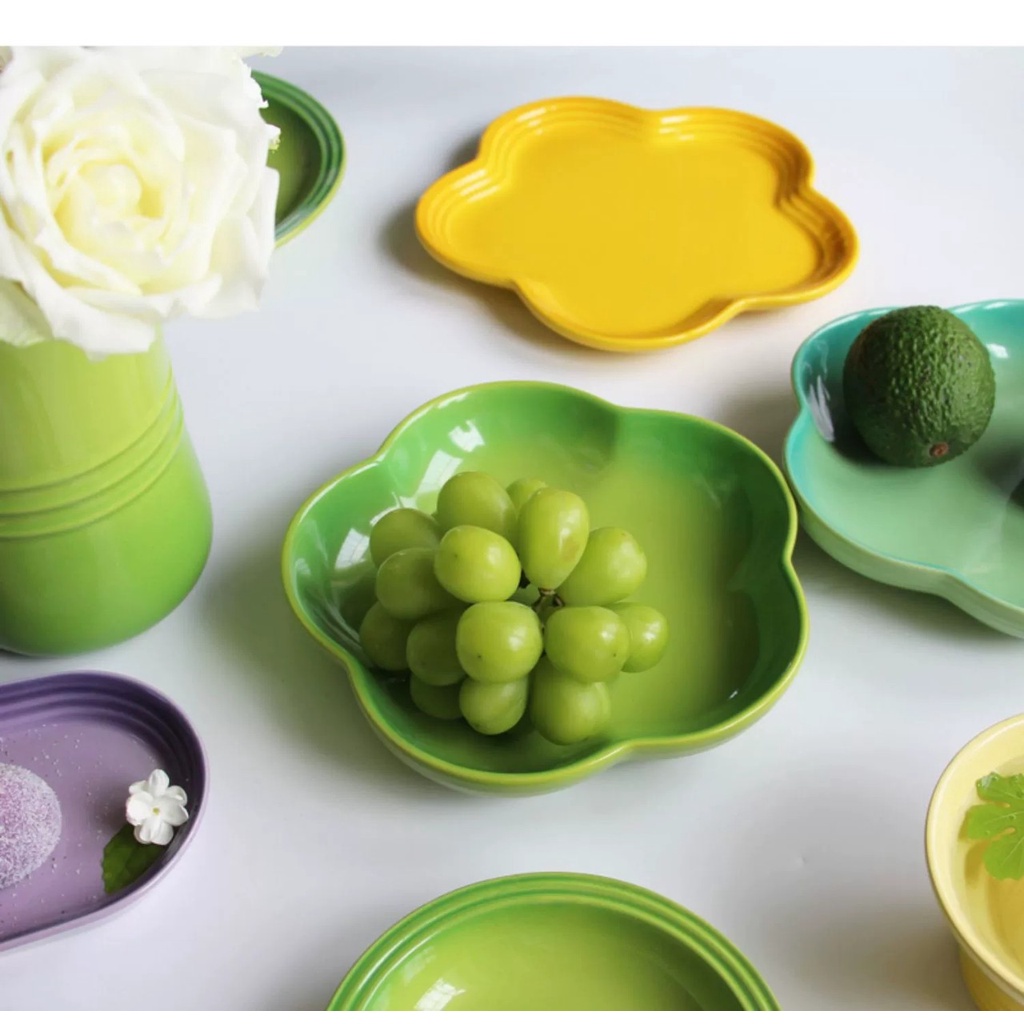 Đĩa hoa sâu lòng Le Creuset, chất liệu gốm sứ, dùng đựng các món ăn, trang trí decor bàn ăn