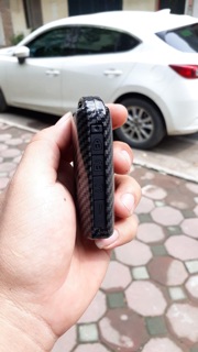 Ốp chìa khoá mazda 3 2020 vân carbon