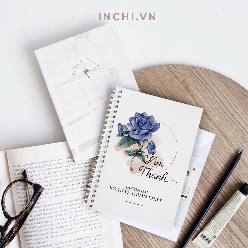 ( RIBBON FLORIST )  SỔ TAY IN TÊN VÀ 12 MẪU HOA THEO YÊU CẦU LÒ XO 120 TRANG GHI CHÉP CÁ NHÂN PLAANER, SKETCHBOOK.