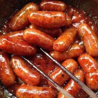 Lạp xưởng tươi gò công nhiều nạc không ngán mỡ cách chế biến lạp xưởng tươi ngon cho lạp xưởng tươi vào chảo đổ nước xăm