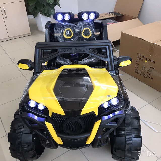 MERCEDES LB 688 - 4 động cơ khỏe .tải trọng đến 50kg.