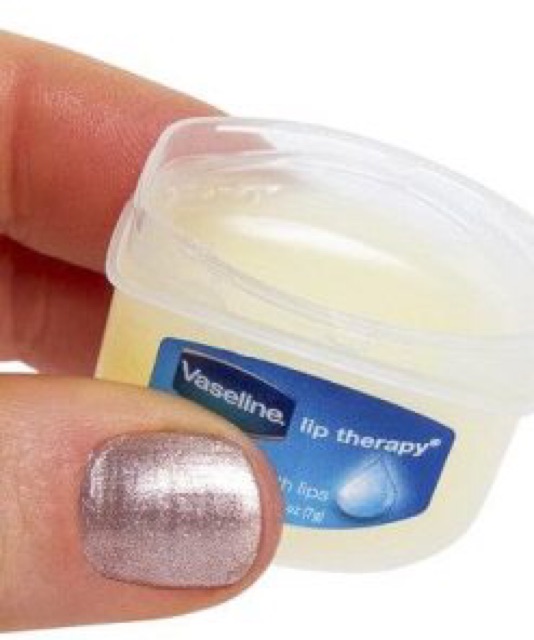 SON DƯỠNG MÔI VASELINE LIP THERAPY ORIGINAL