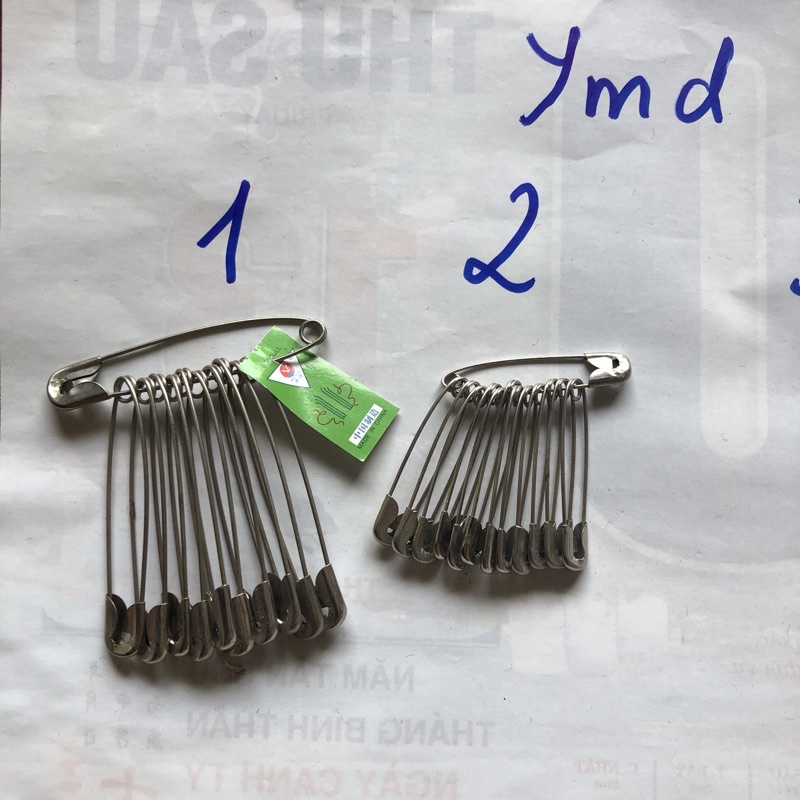 Kim băng + luồn quần + cài áo + chỉnh to nhỏ