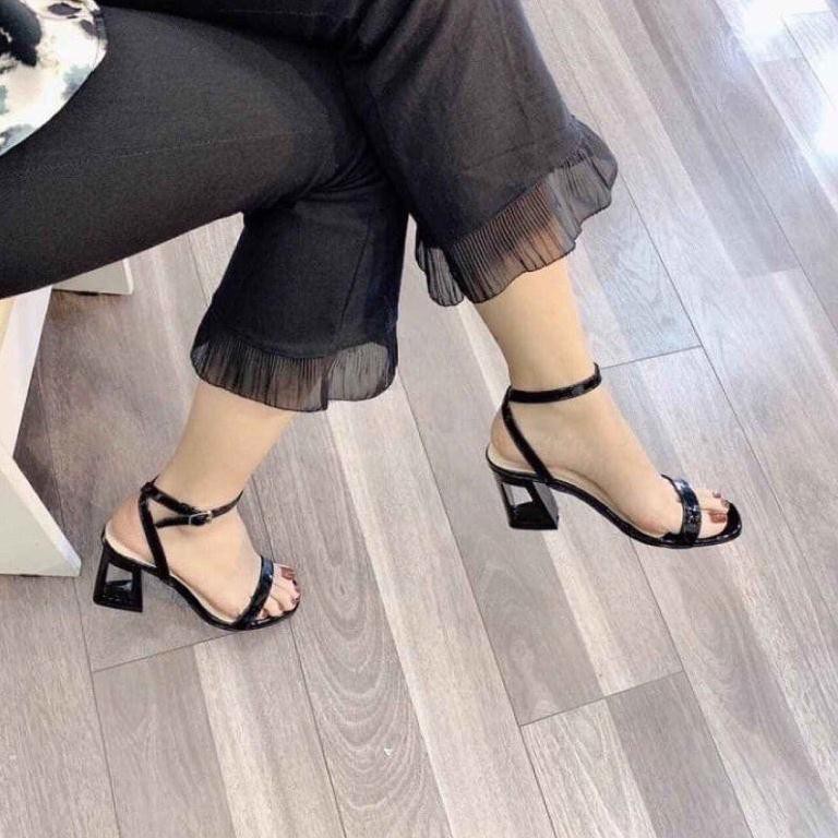Có sẵn Dép nữ cao gót, sandan nữ 7cm gót vuông đi êm, chắc chân.