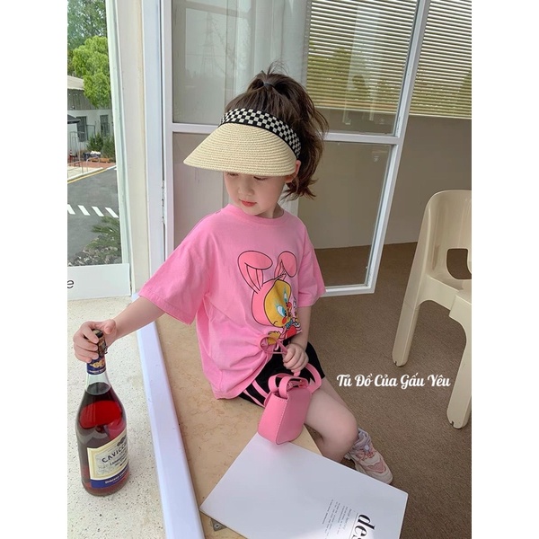Set áo và quần hình dễ thương cho bé gái