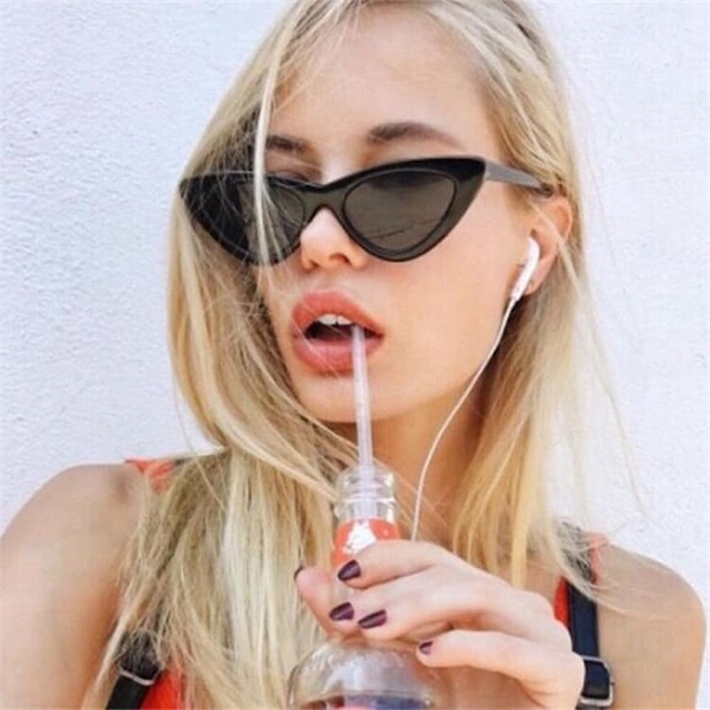 Mắt kiếng đi biển