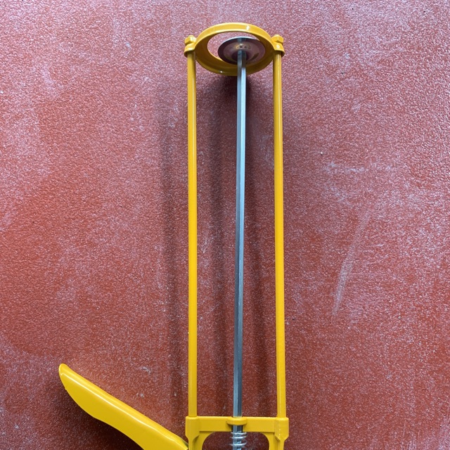 Súng bơm keo silicon