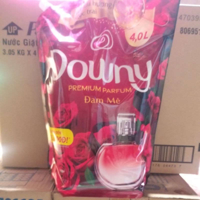 Nước xả vải DOWNY 4L túi
