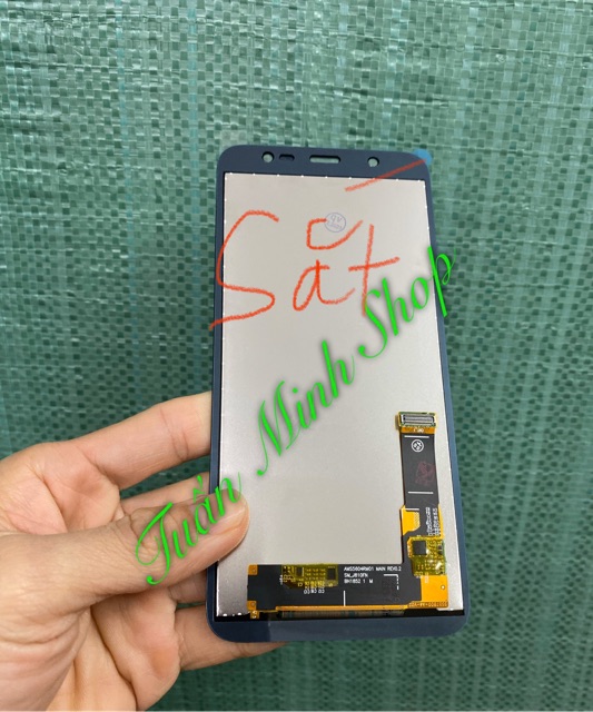 Màn hình Galaxy J8