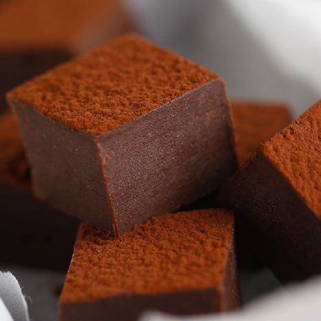 [Hương vị ngọt ngào] NAMA MILK CHOCOLATE - SÔ CÔ LA TƯƠI VỊ CHOCOLATE SỮA -Dòng chảy ngọt ngào như lan tỏa