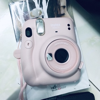 Máy ảnh lấy liền 11