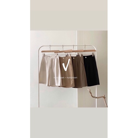Quần short Nutcloset pass