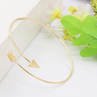 Vòng tay lắc tay mũi tên cá tính
