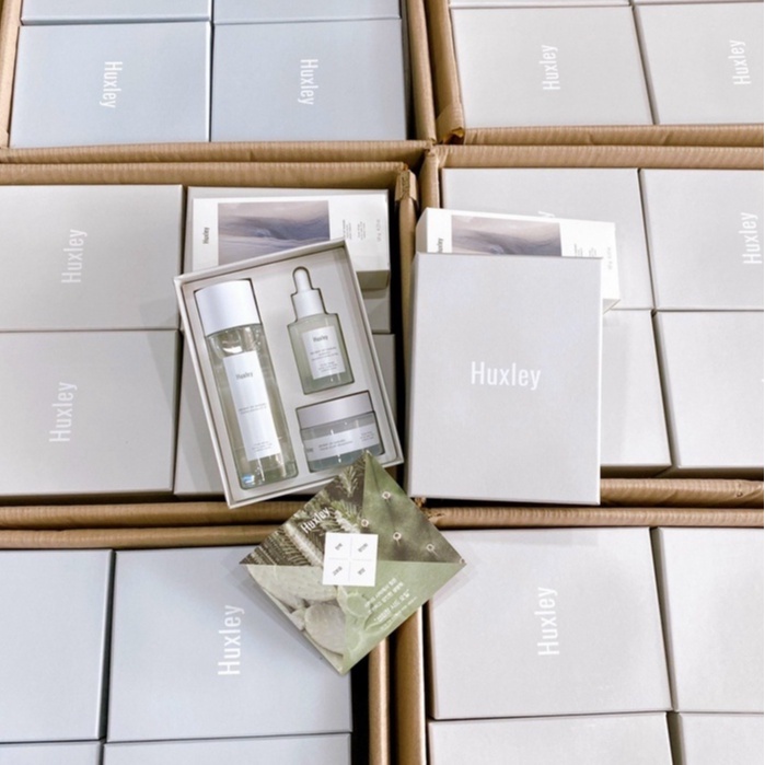 Bộ dưỡng da Huxley Extra Moisture/Brightening Trio Set (3 món)