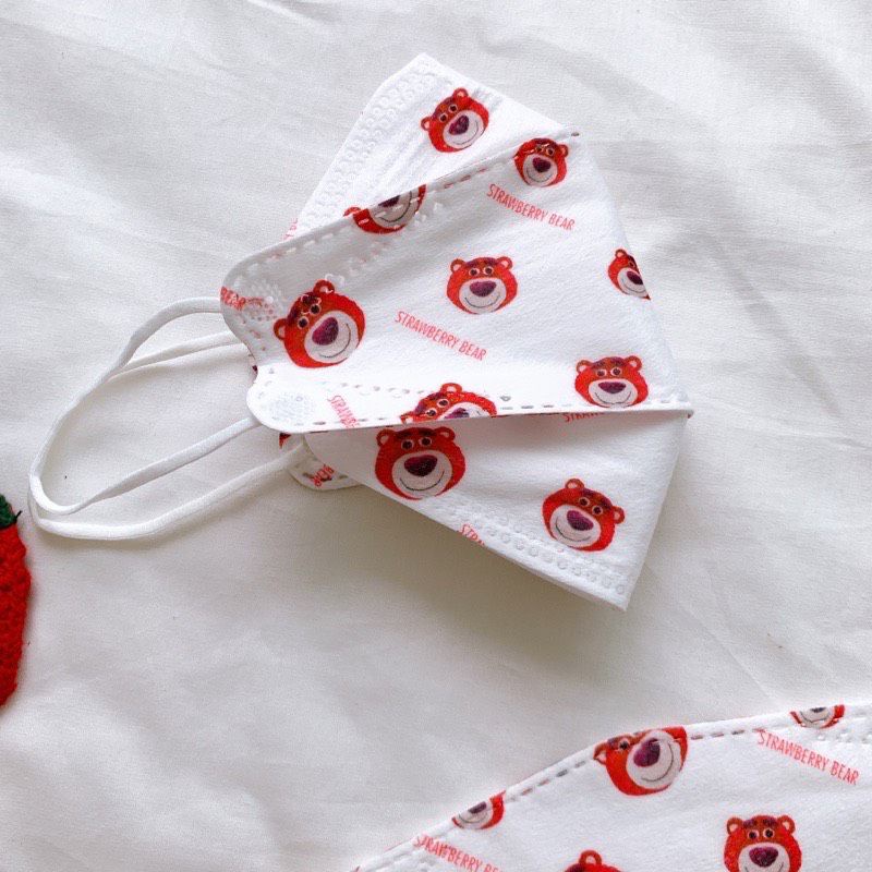 Khẩu trang Kf94 hoạ tiết hoạt hình Gấu Lotso phong cách Hàn Quốc (Túi 10 cái)