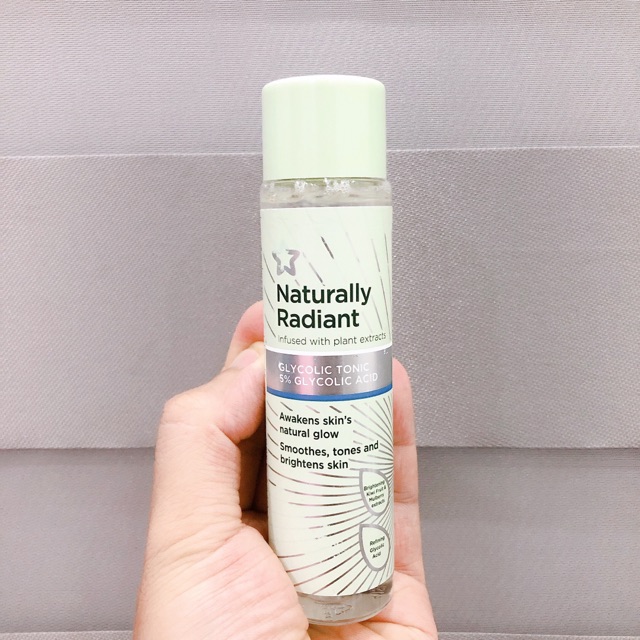 Nước hoa hồng tẩy tế bào chết - Superdrug Naturally Radiant Glycolic Tonic – Toner Glycolic Acid 5%