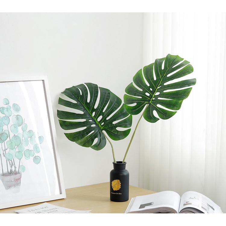 Cành lá cây nhựa trang trí lọ hoa