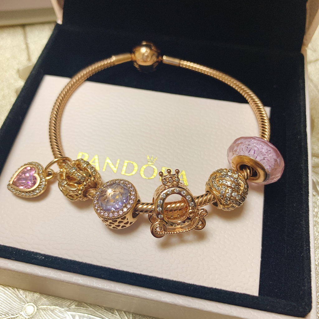 Charm Của Vương Miện Vàng Hồng Sáng Bóng