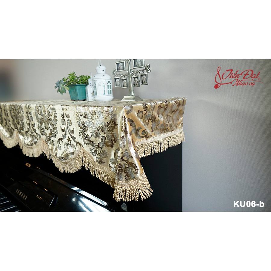 KHĂN PHỦ ĐÀN PIANO NHUNG VÀNG THÊU HOA TUA RUA XOẮN KU-06B