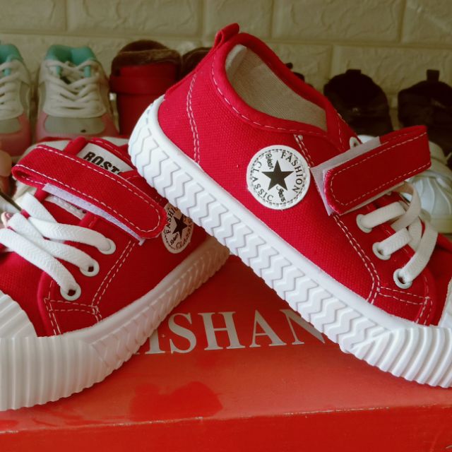 Com bo 2 đôi giày fashion