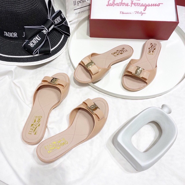 Dép lê svt nhựa dẻo fullbox