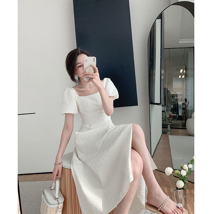 Đầm Lửng Tay Phồng Cổ Vuông Ôm Eo Phong Cách Hàn Quốc Mới 2022