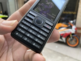 Điện thoại Sony Ericsson Cedar J108i