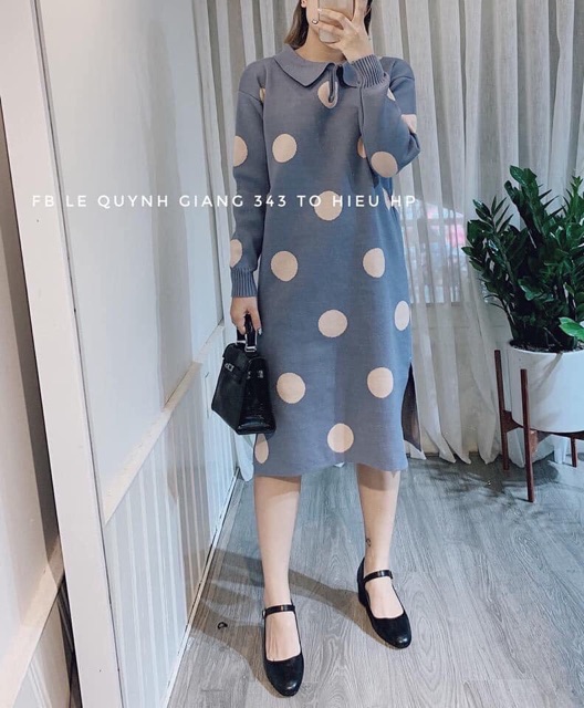 Váy len bi cổ đức