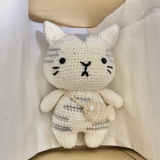 Mèo đeo túi nhồi bông Handmade bằng len sợi