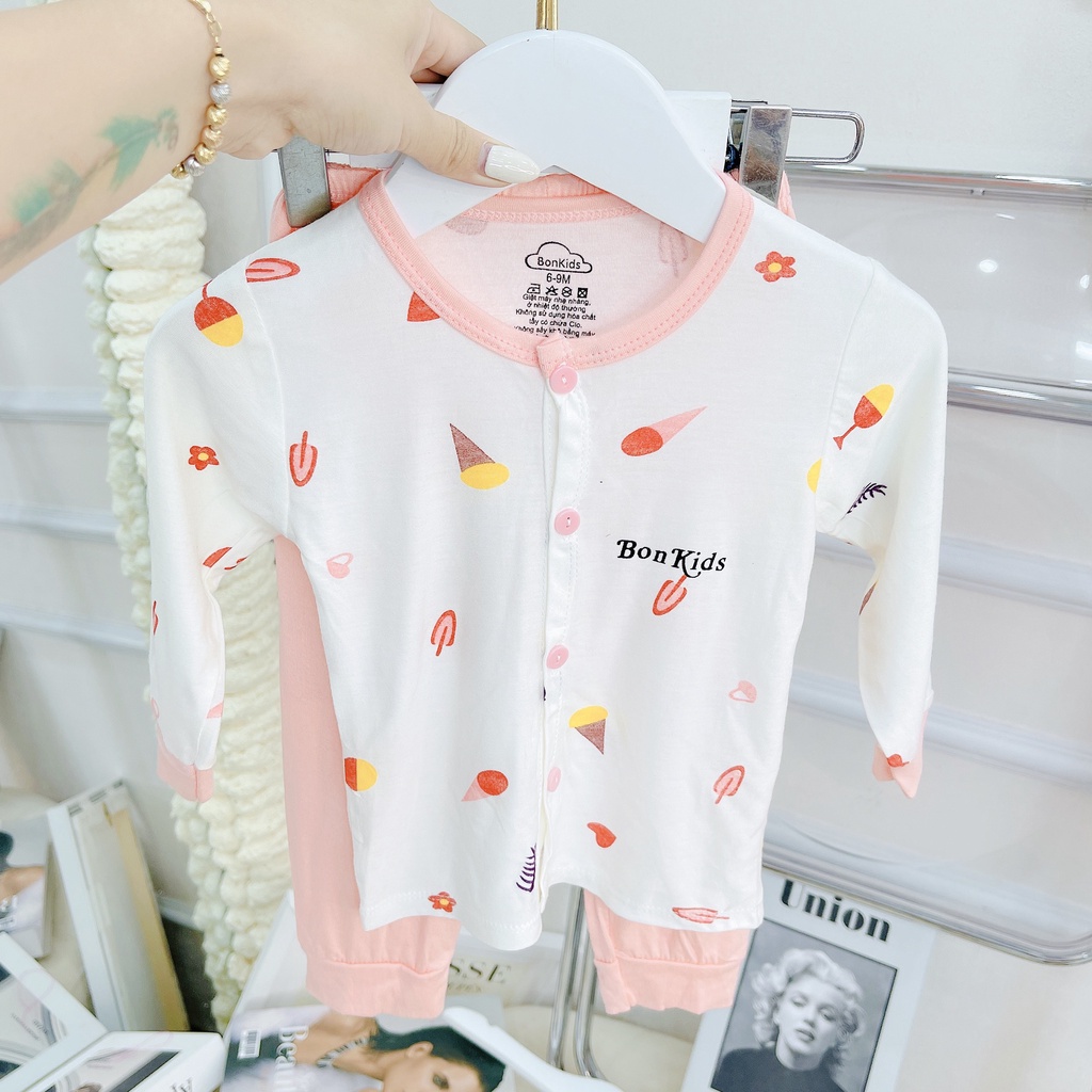 Bộ dài tay thun lạnh cao cấp cho bé sơ sinh 0-11kg, cài khuy giữa vải mềm mát - co giãn 4 chiều - BO100