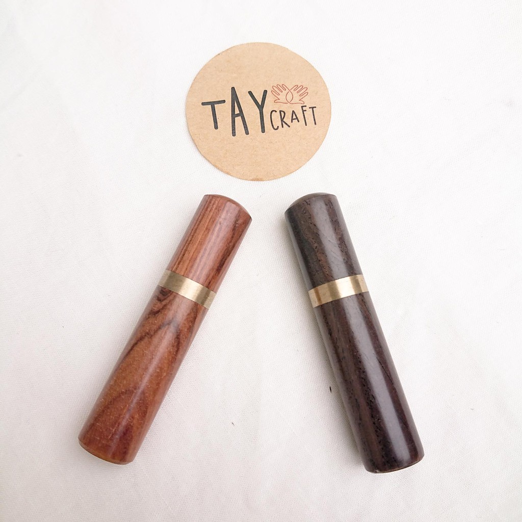 Ống đựng kim bằng gỗ đàn hương
