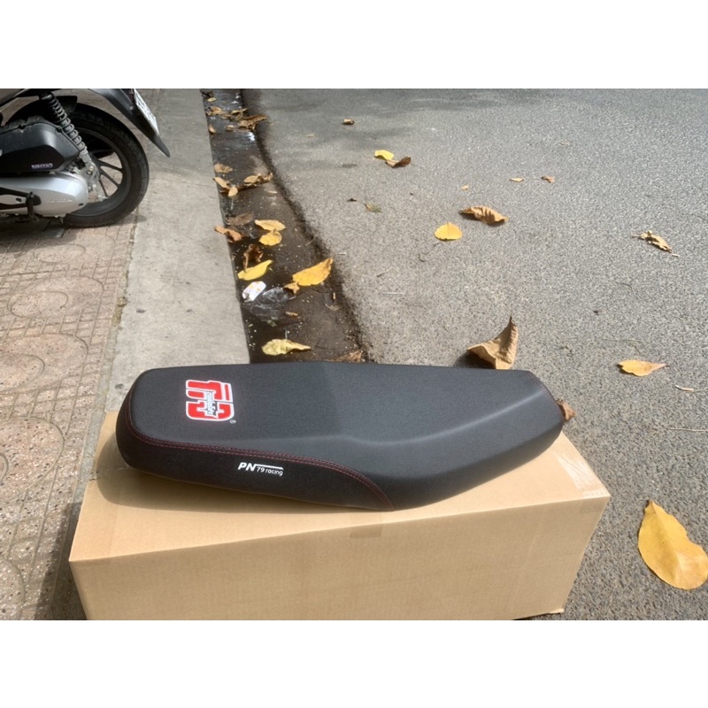 Yên gọt wave nhỏ hai tầng mút vàng logo