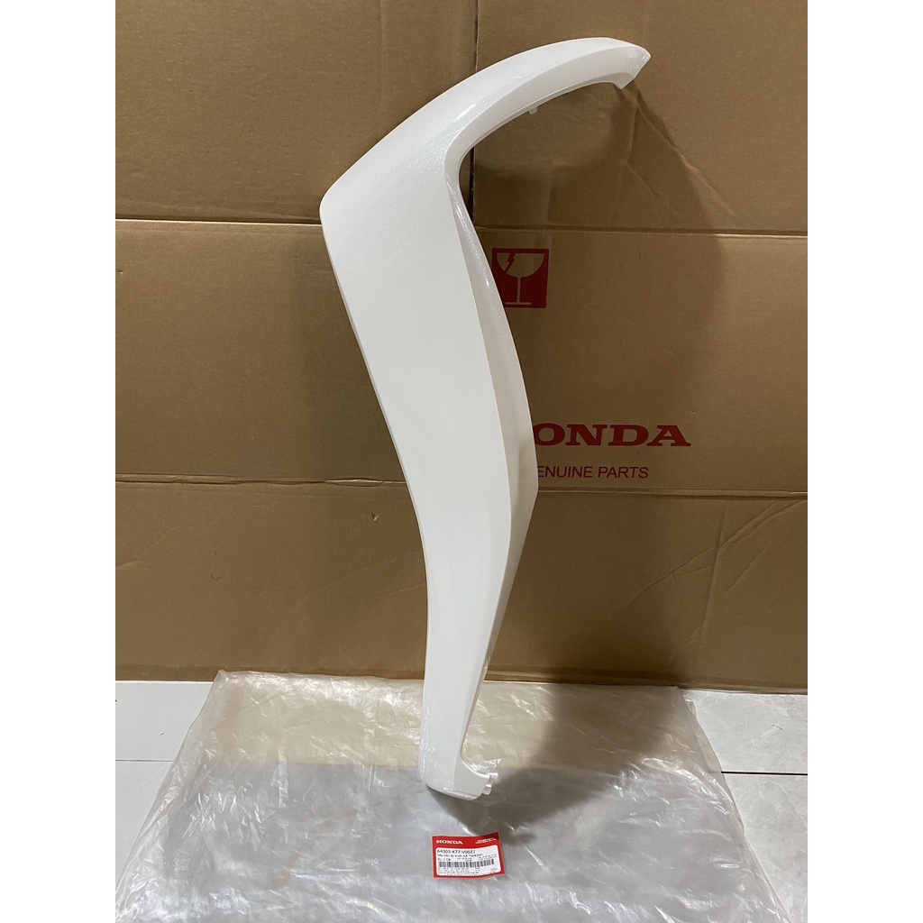 Cánh yếm bên trái - bửng yếm HONDA SH 125&150 năm 2017-2018-2019 màu Trắng. (64303K77V00ZJ)