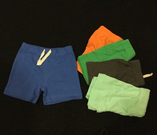 Quần short Old navy  hè cho bé trai bán set 5c .