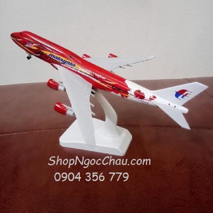 Máy bay mô hình tĩnh Malaysia B747 20cm màu đỏ